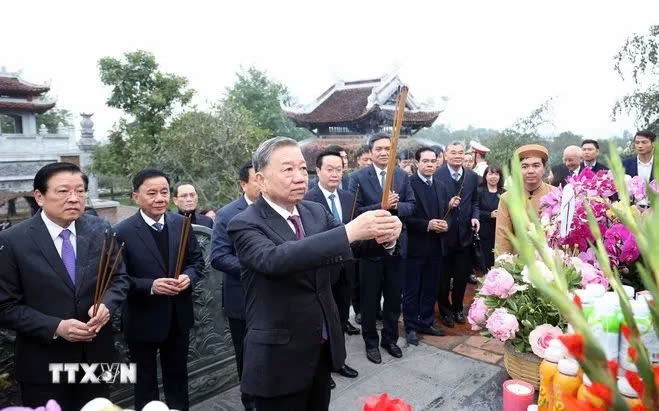 Party General Secretary To Lam commemorates President Ho Chi Minh in Nghe An